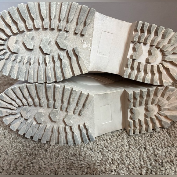 Madden Girl Cream Combat Boots - Picture 5 of 8